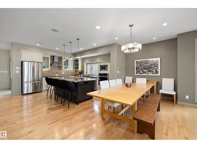 11534 122 ST NW photo 14