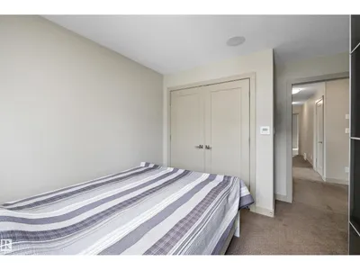 11534 122 ST NW photo 35