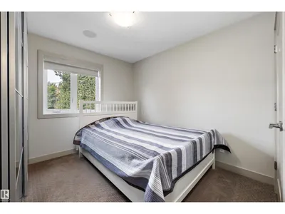 11534 122 ST NW photo 36