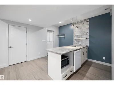 11534 122 ST NW photo 47
