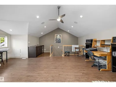 11534 122 ST NW photo 38