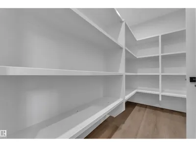 3615 42 AV photo 12