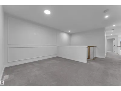 3615 42 AV photo 22