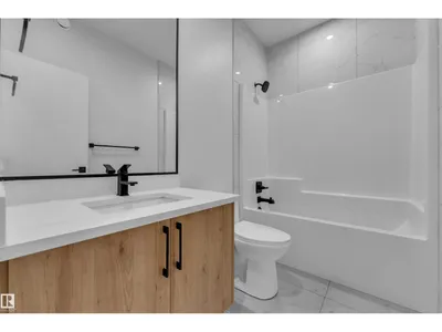 3615 42 AV photo 13