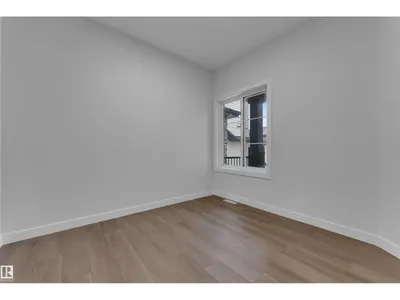 3615 42 AV photo 10