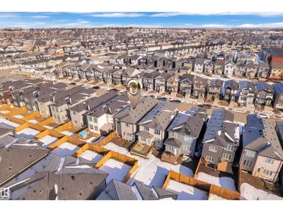 3615 42 AV photo 37