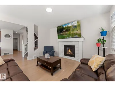 22373 92A AV NW photo 21