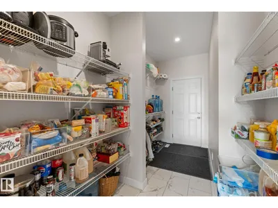 22373 92A AV NW photo 16