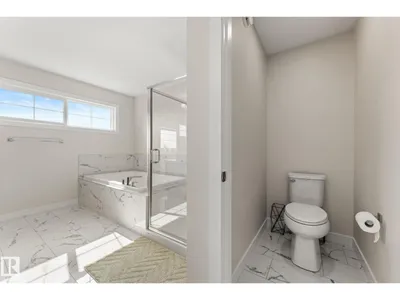 22373 92A AV NW photo 31