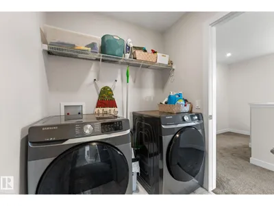 22373 92A AV NW photo 36