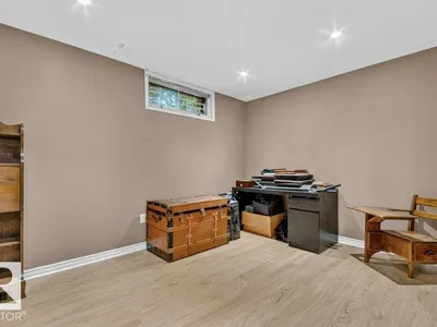 11131 35A AV NW photo 31