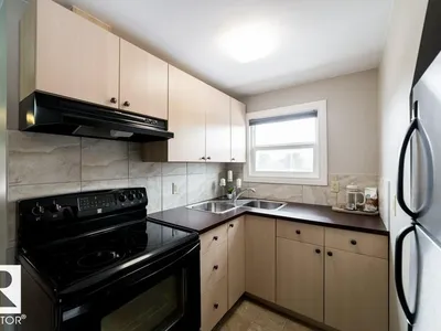 12228 134 ST NW photo 25