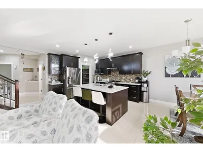 144 52 ST SW photo 18