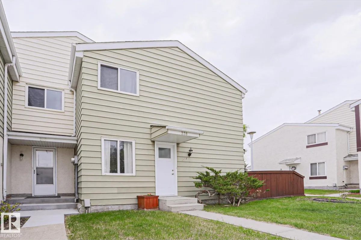 238 PRIMROSE GARDENS GD NW exterior