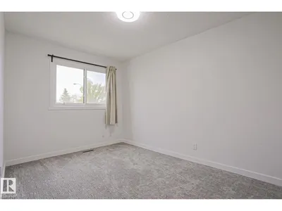 238 PRIMROSE GARDENS GD NW photo 20
