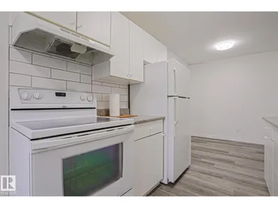 238 PRIMROSE GARDENS GD NW photo 5