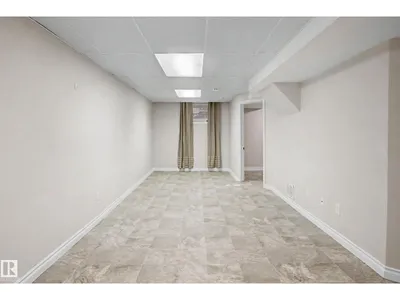 10830 138 ST NW photo 23