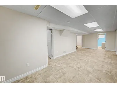 10830 138 ST NW photo 24