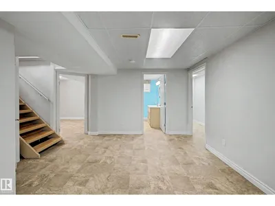 10830 138 ST NW photo 26