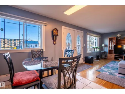 10532 157 ST NW photo 12