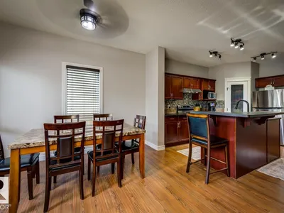 11612 17 AV SW photo 14
