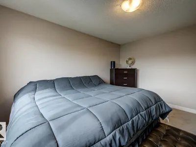 11612 17 AV SW photo 33
