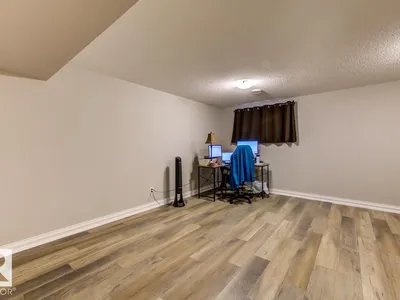 11612 17 AV SW photo 48