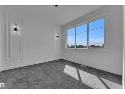 266 Falcon Crescent photo 26