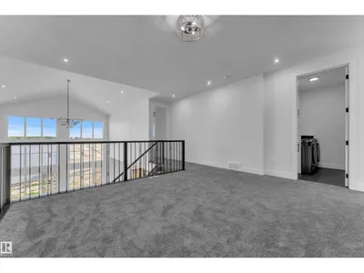266 Falcon Crescent photo 31