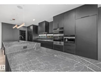 8815 142 ST NW photo 12