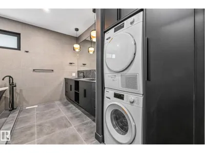 8815 142 ST NW photo 33