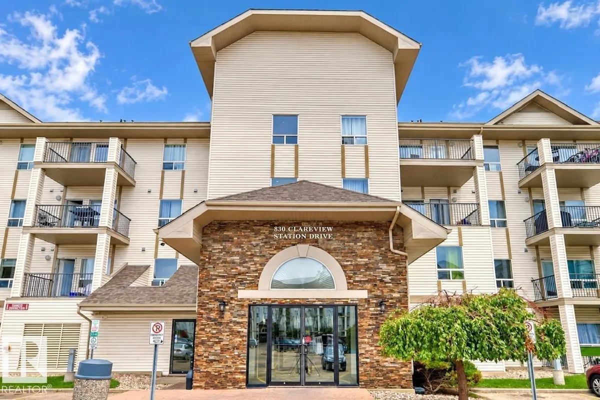 #1122 330 CLAREVIEW STATION DR NW exterior