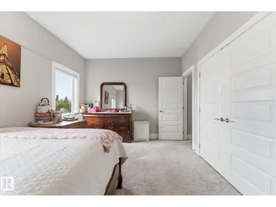 4 LAKESHORE CV photo 22