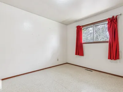 12721/12723 91 ST NW photo 18