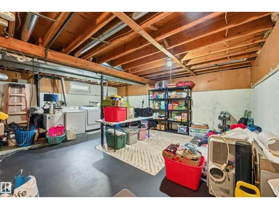 5677 137 AV NW photo 26