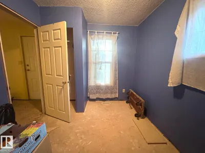 11925 77 ST NW photo 4