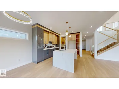 4608 17 AV SW photo 9