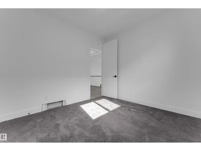 202 Linden LO photo 28