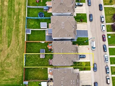 2829 18A AV NW photo 39