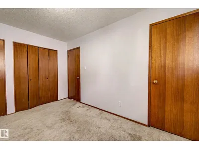 23 MONTCALM CR photo 20