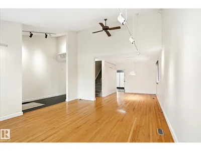 241 GREENOCH CR NW photo 9