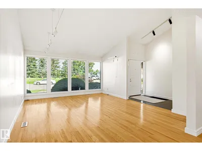 241 GREENOCH CR NW photo 7