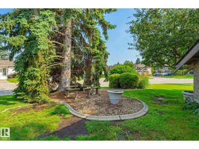 241 GREENOCH CR NW photo 48
