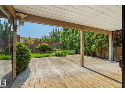 241 GREENOCH CR NW photo 41