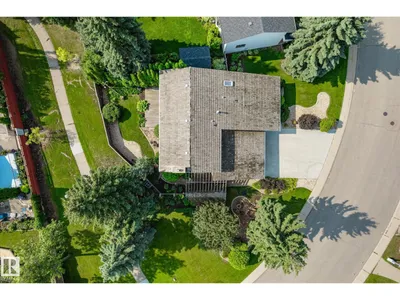 241 GREENOCH CR NW photo 57
