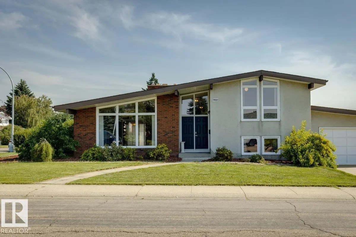 14011 71 ST NW exterior