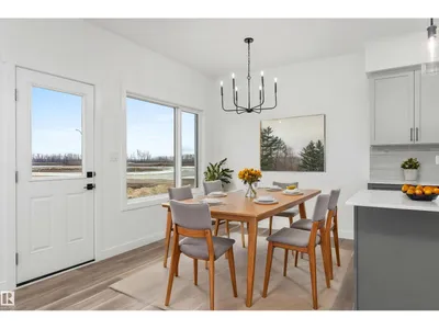 19131 20 AV NW photo 12