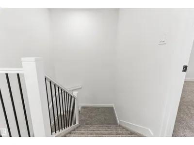 19131 20 AV NW photo 19