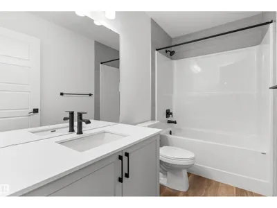 19131 20 AV NW photo 26