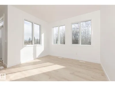 2615 62 ST SW photo 14